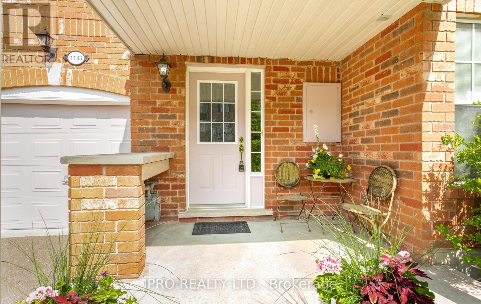 1183 Barnard Drive, Milton, Ontario  L9T 6R5 - Photo 3 - W12192429