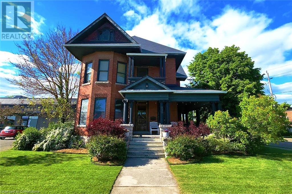 225 BROAD Street E, Dunnville, Ontario