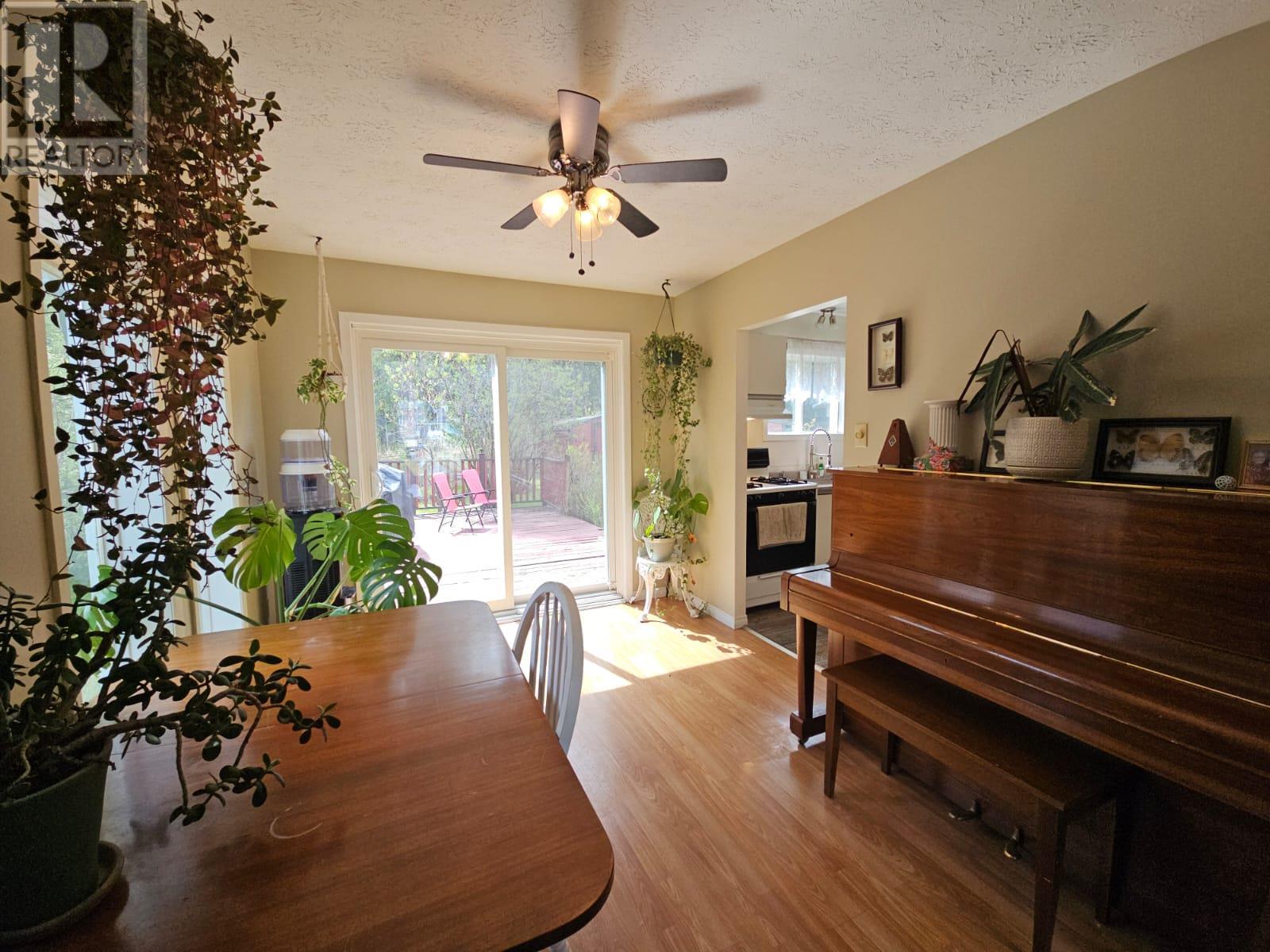 Property at 167 Ash Cres image 4