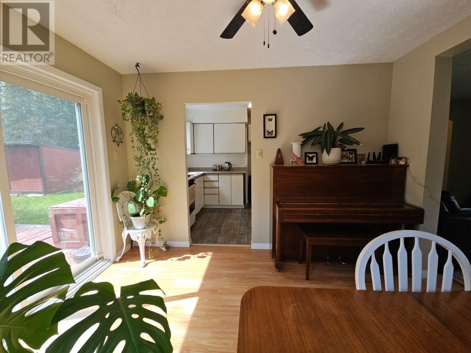Property at 167 Ash Cres image 5