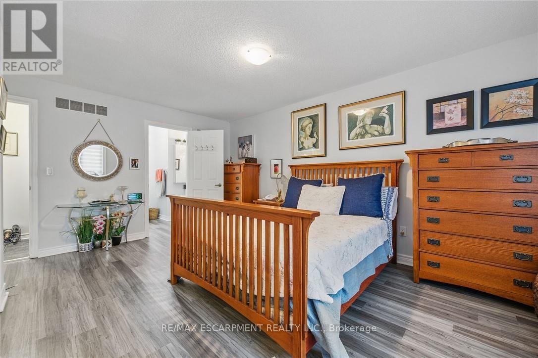 31 - 810 Golf Links Road, Hamilton (Ancaster), Ontario  L9K 1J7 - Photo 23 - X12192220
