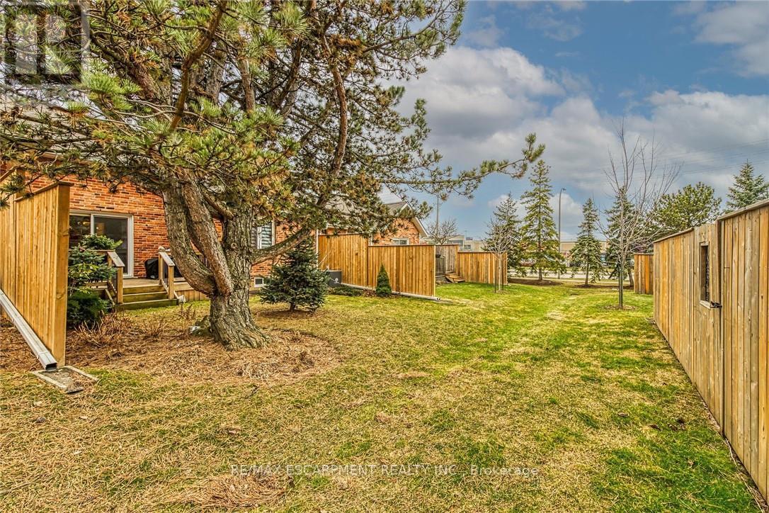 31 - 810 Golf Links Road, Hamilton, Ontario  L9K 1J7 - Photo 48 - X12192220