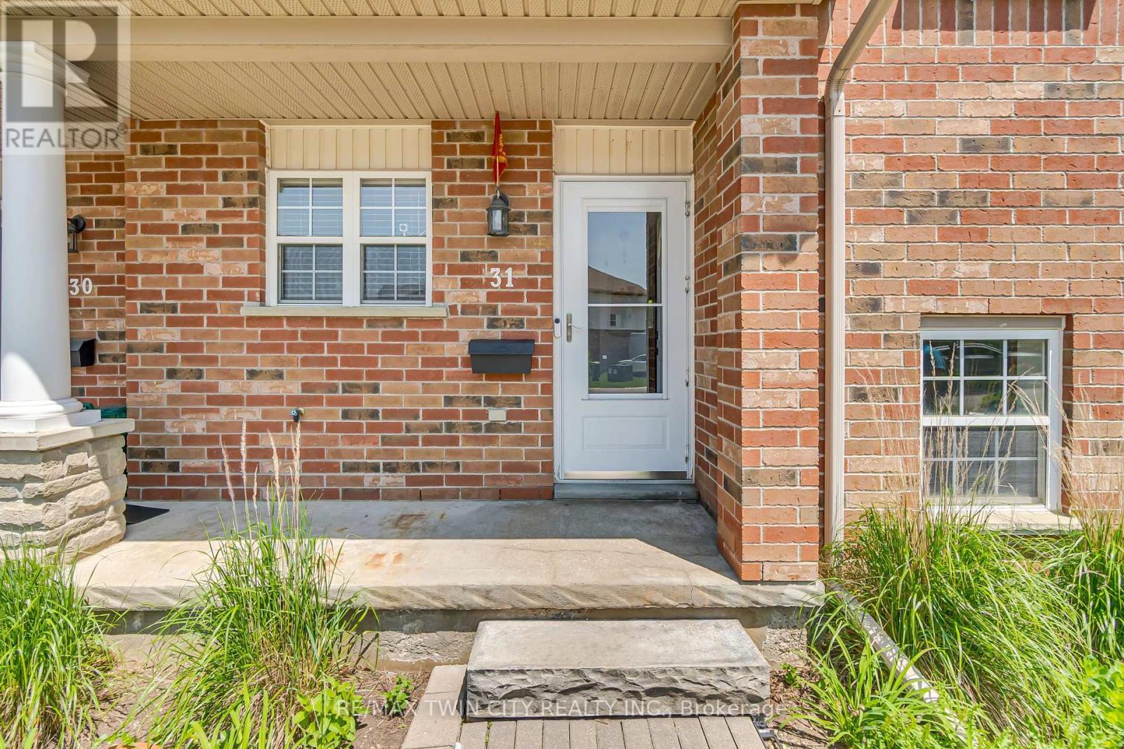 31 - 400 Wilson Avenue, Kitchener, Ontario  N2C 2S1 - Photo 3 - X12192423