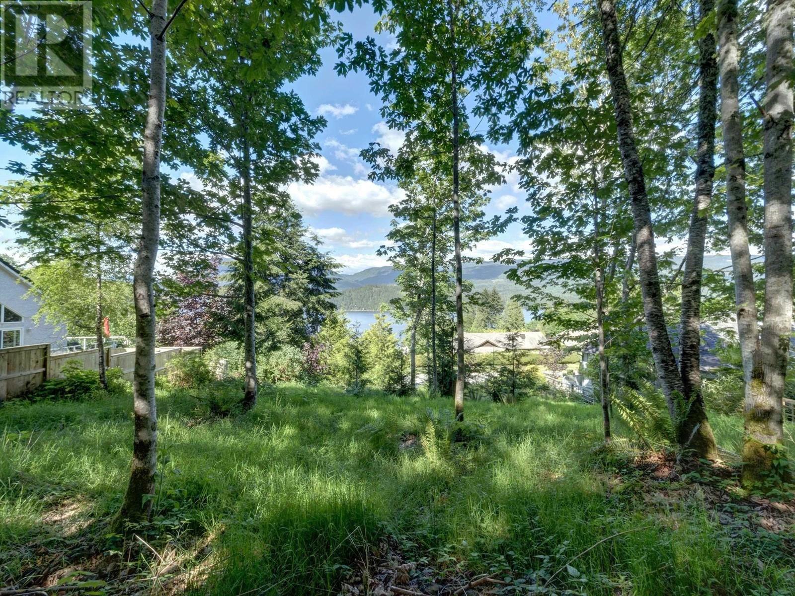 6569 N Gale Avenue, Sechelt, British Columbia  V7Z 0L1 - Photo 3 - R3010518