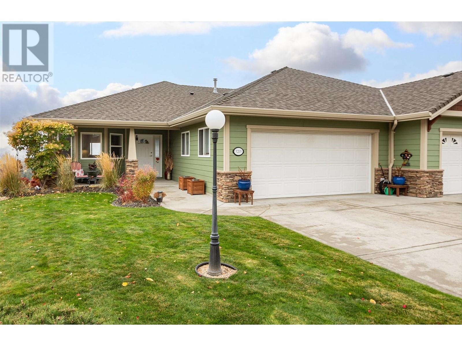 5205 Sandhills Drive, Kelowna, British Columbia