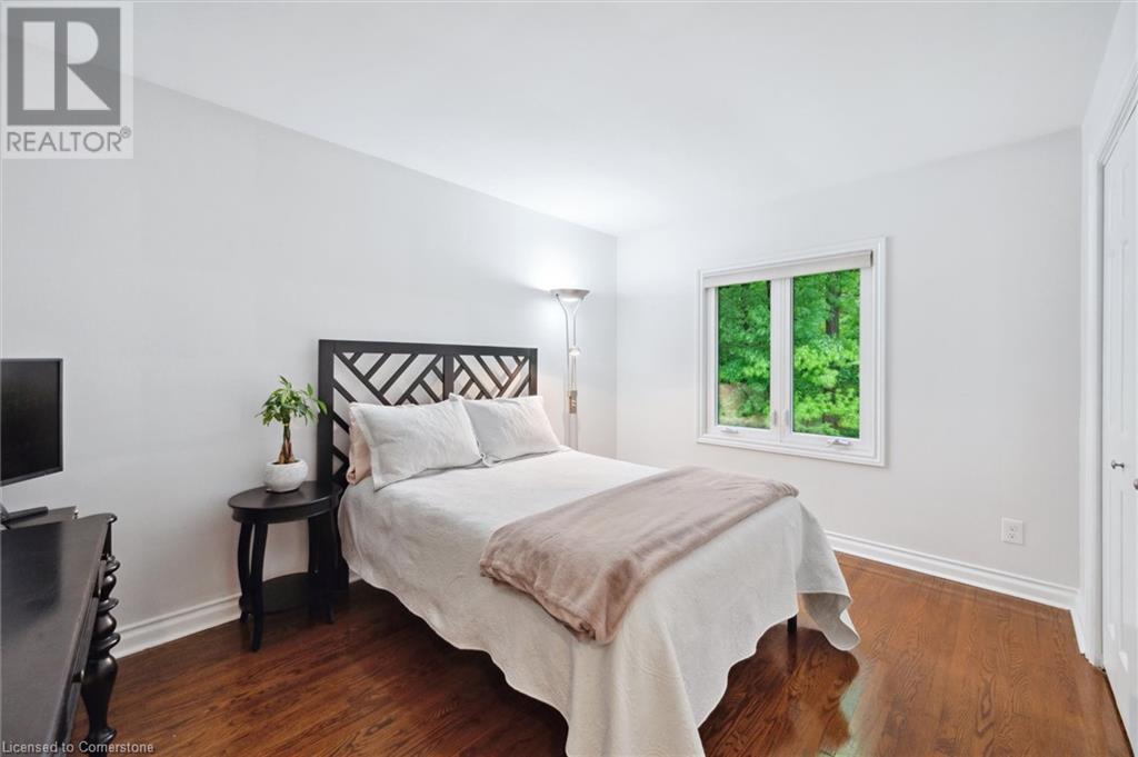 1932 Four Seasons Drive, Burlington, Ontario  L7P 2Y1 - Photo 23 - 40722880