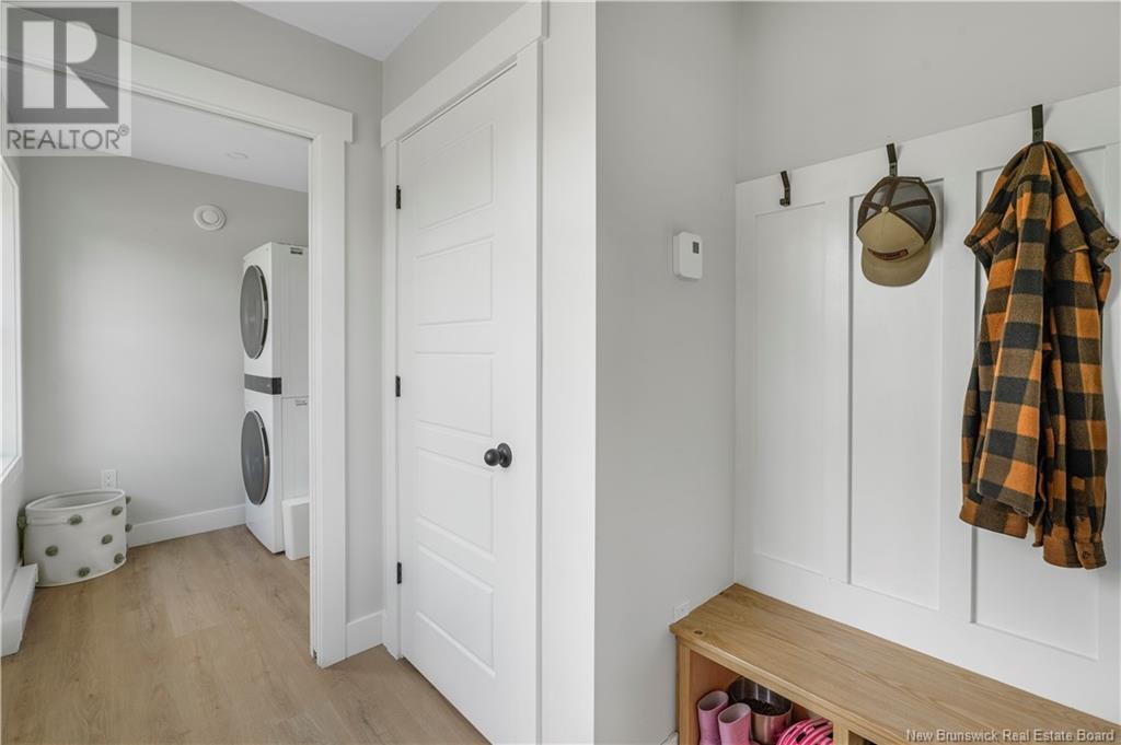 Property at 44 Sandlewood Lane image 5