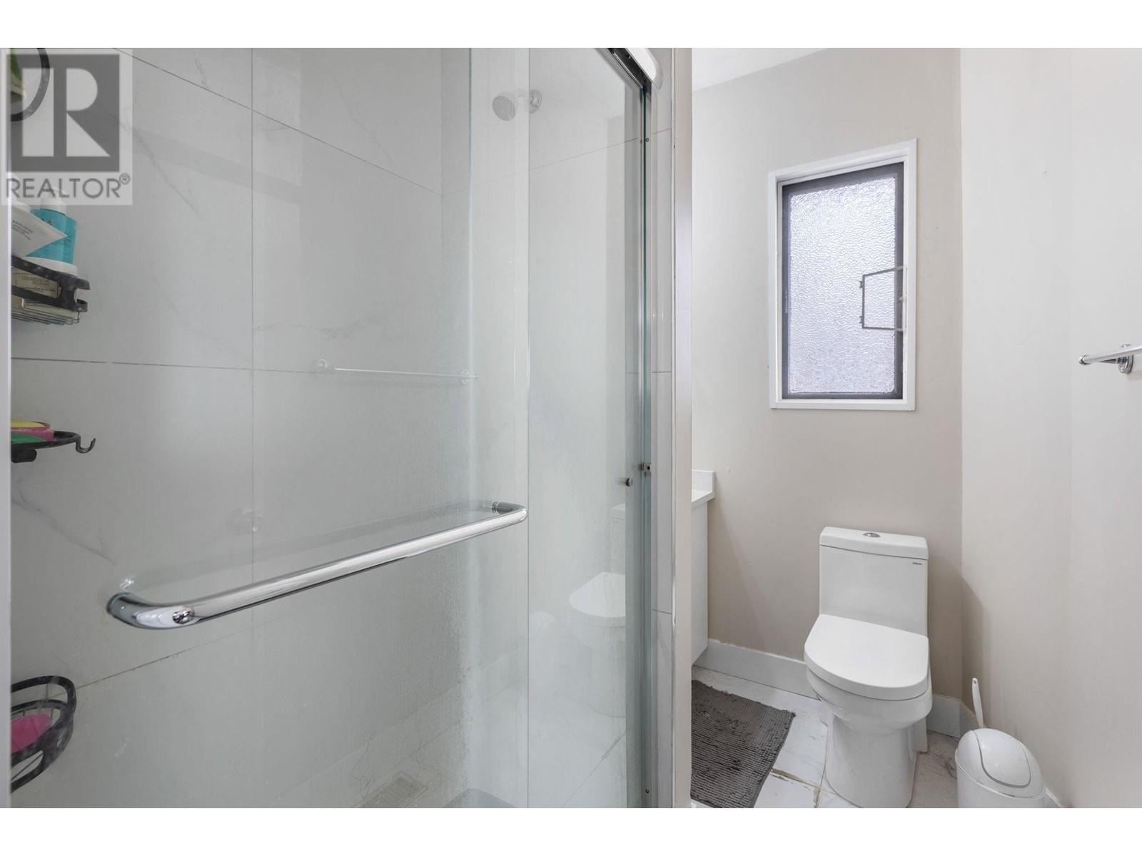 2013 Marine Way, New Westminster, British Columbia  V3M 2H2 - Photo 19 - R3010489
