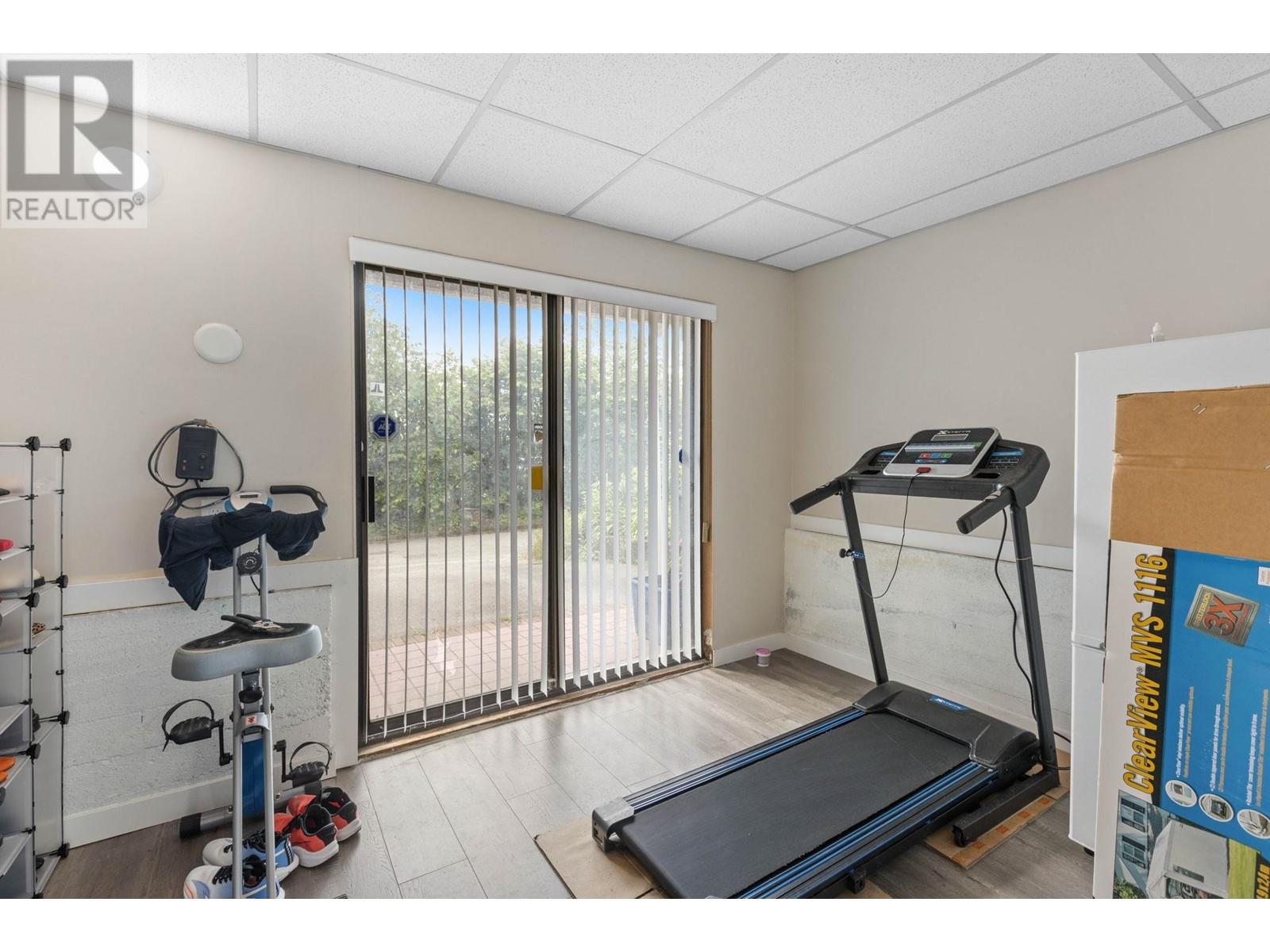 2013 Marine Way, New Westminster, British Columbia  V3M 2H2 - Photo 24 - R3010489