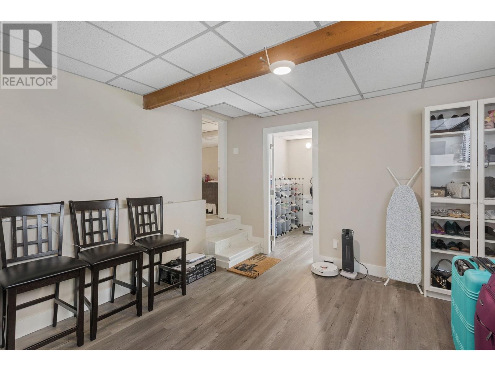 2013 Marine Way, New Westminster, British Columbia  V3M 2H2 - Photo 26 - R3010489