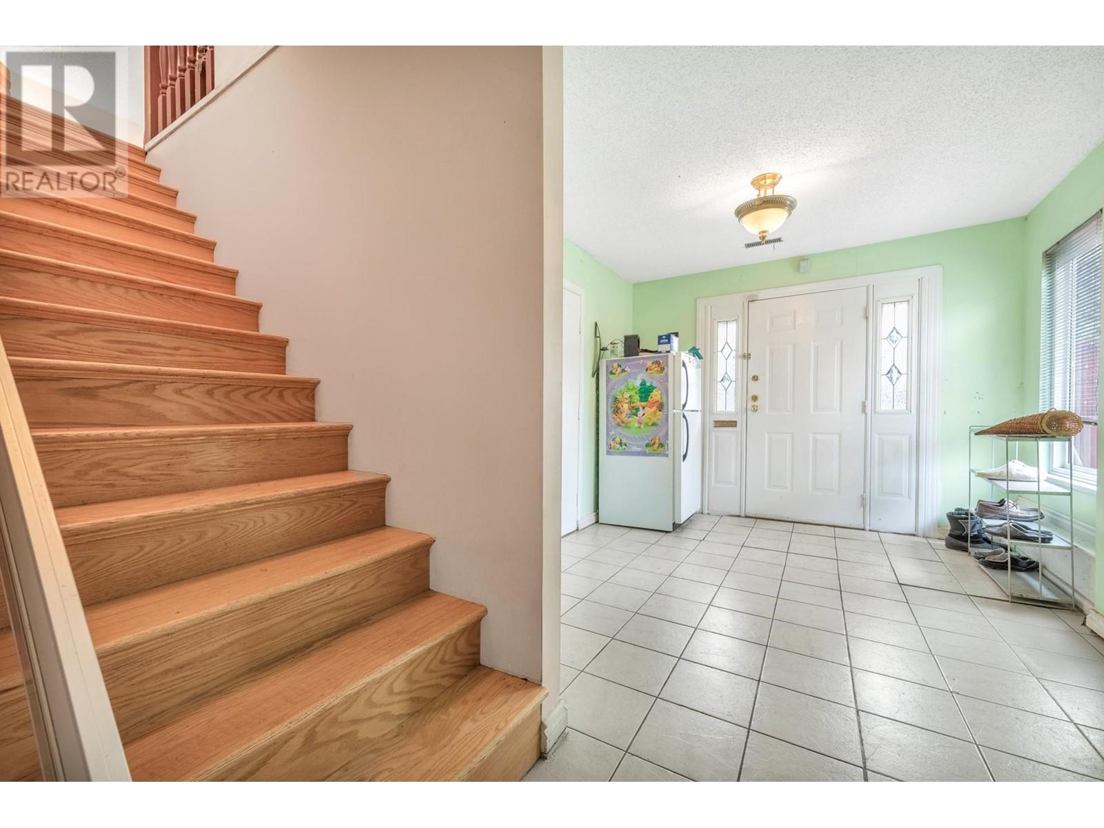 1772 Manchester Court, Port Coquitlam, British Columbia  V3B 5R7 - Photo 3 - R3010555