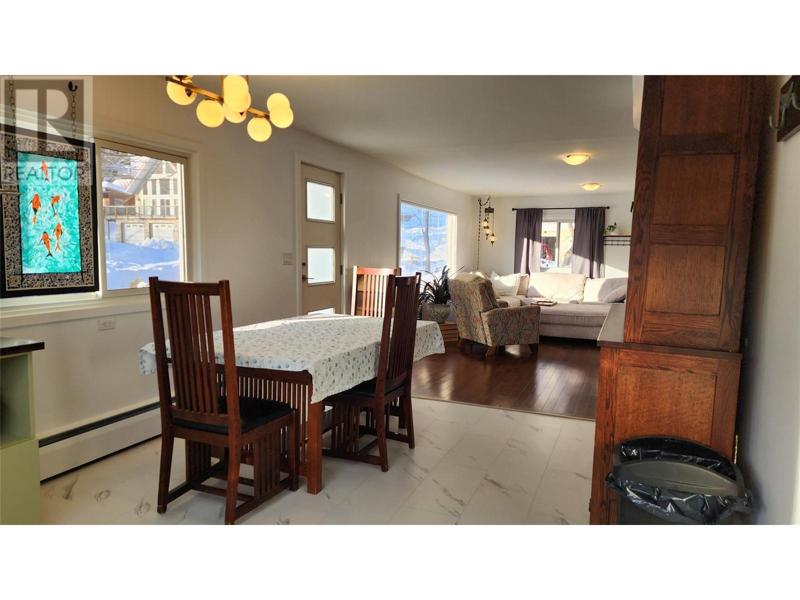 Property at 1613 LeRoi Avenue image 3