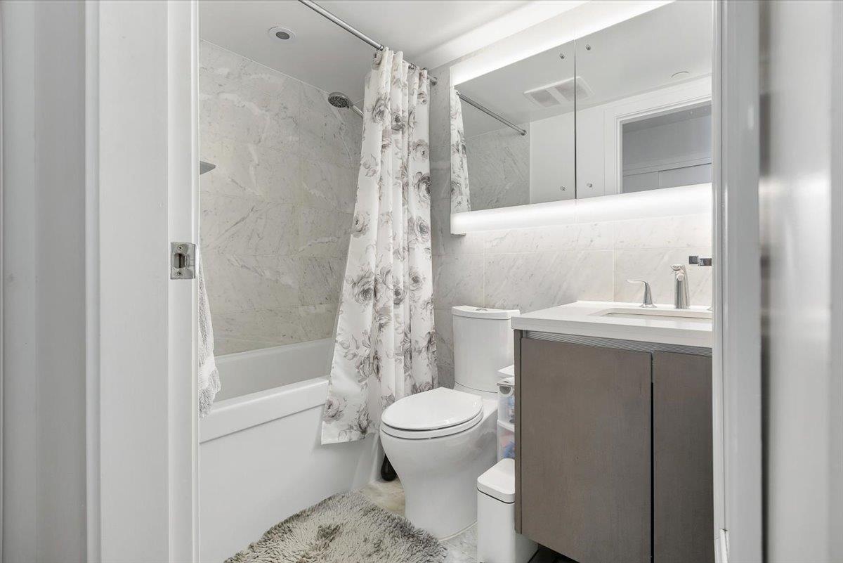 1015 13696 100 Avenue, Surrey, British Columbia  V3T 0L5 - Photo 5 - R3010609