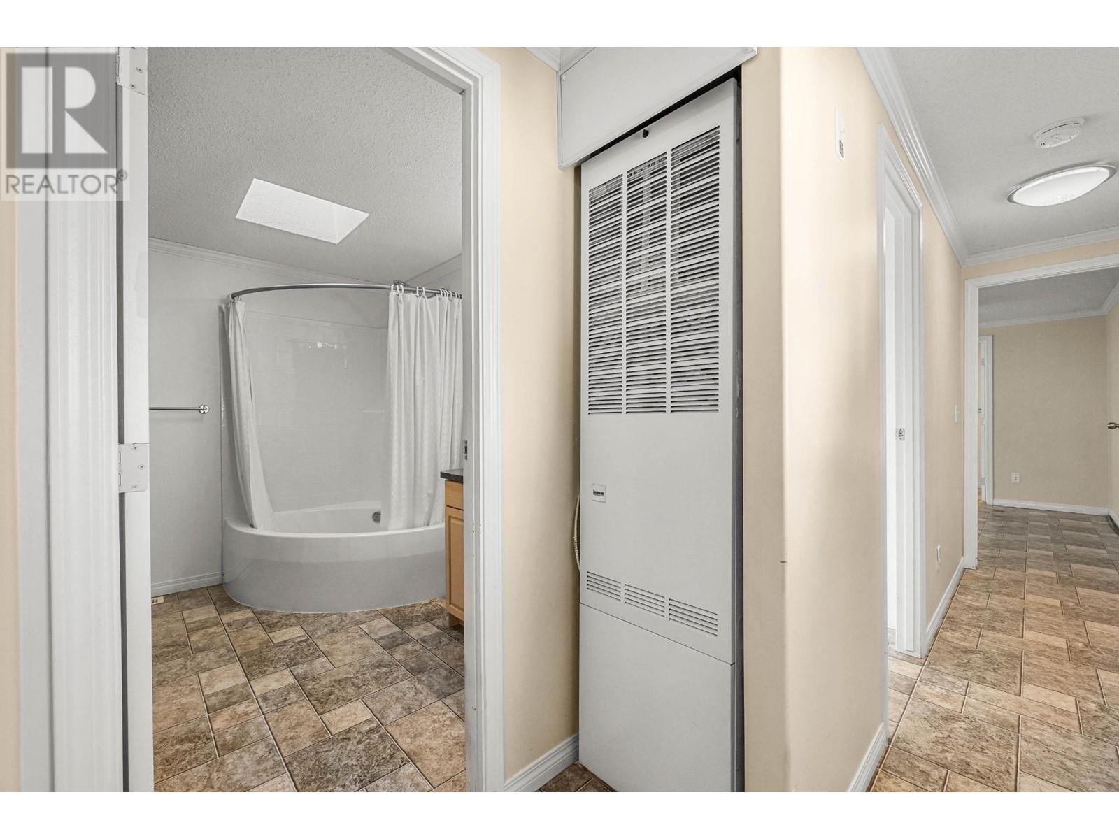 18 MARS Drive Unit# 18M, Kamloops, BC V2B1B4