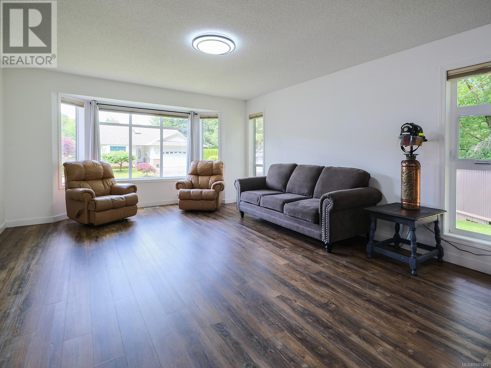 Property at 35 3144 Sherman Rd image 3
