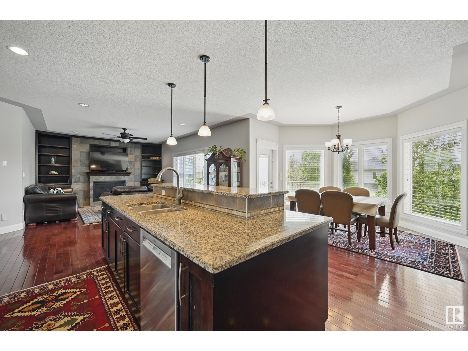 Property at 515 Callaghan Pt SW image 5