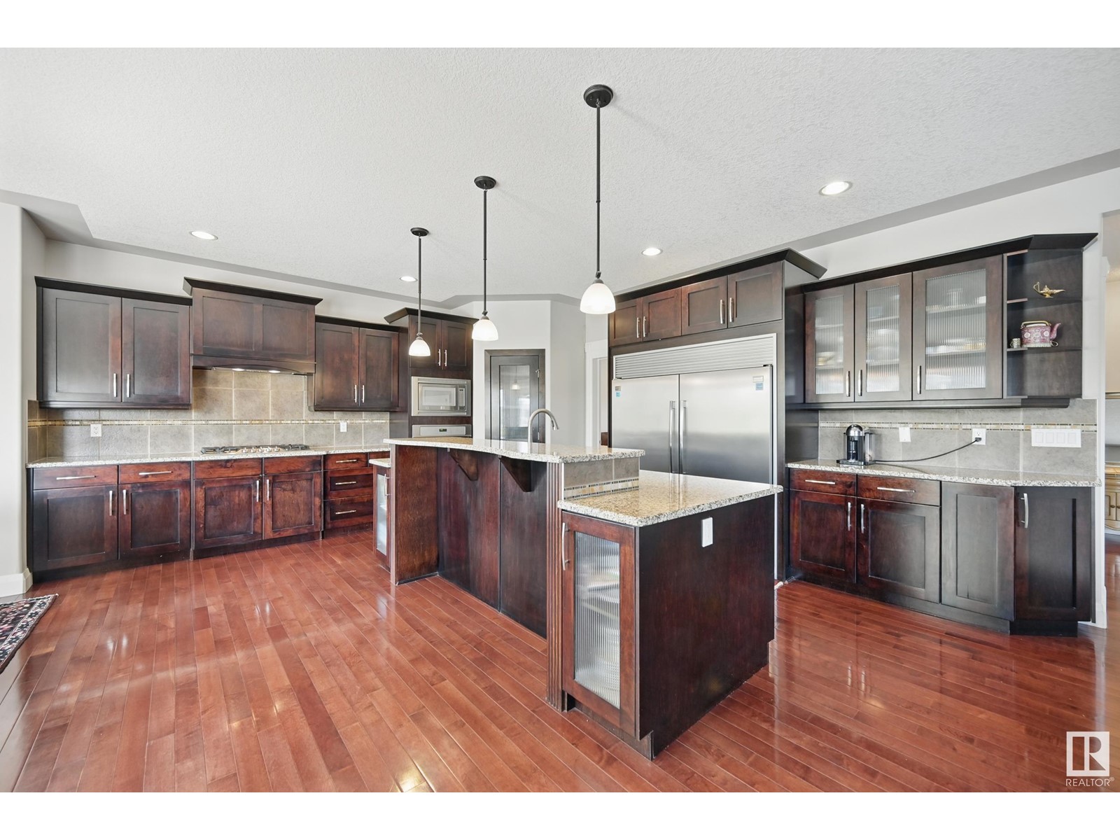 Property at 515 Callaghan Pt SW image 3