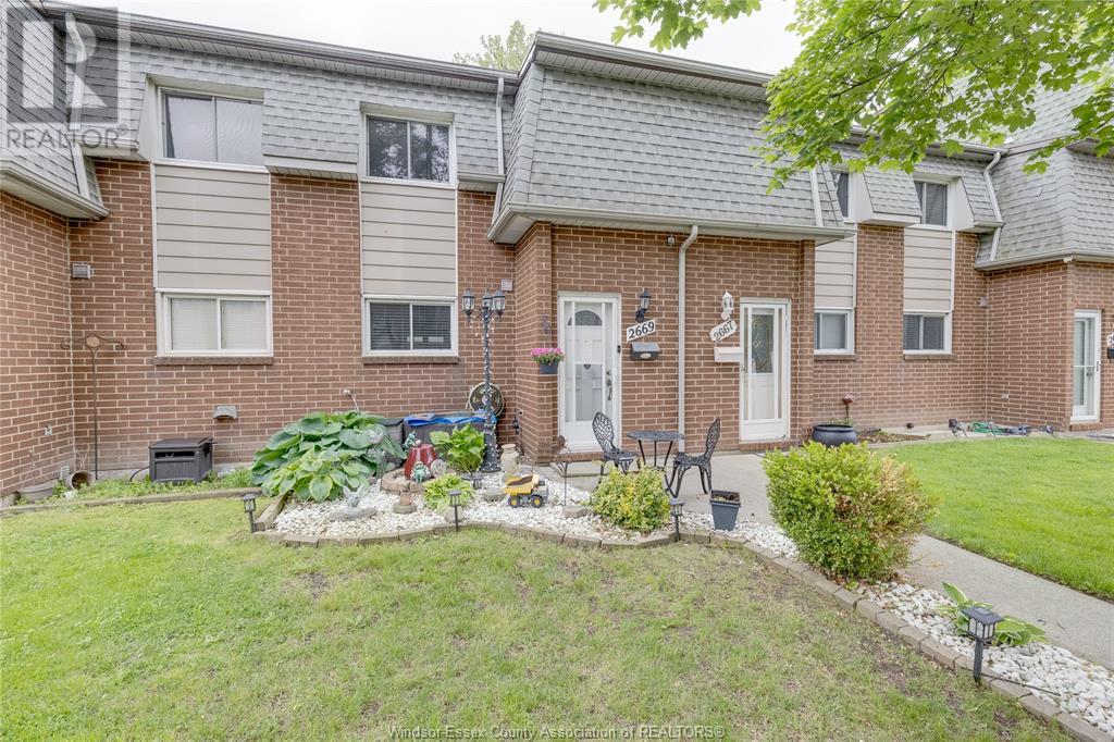 Property at 2669 VINE COURT Unit# 74 image 2