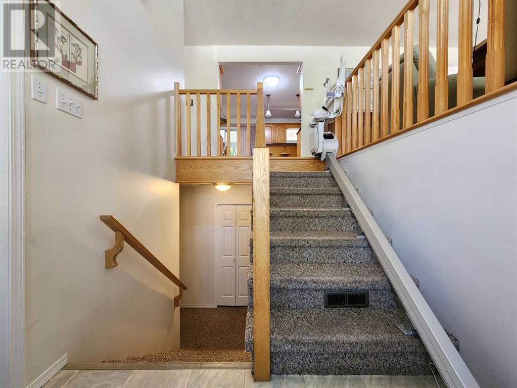 Property at 4002 Elm Place S image 3