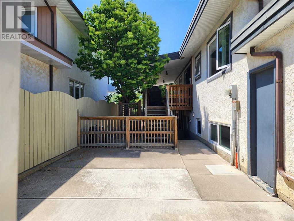 4002 Elm Place S, Lethbridge, Alberta  T1K 4X6 - Photo 41 - A2226864