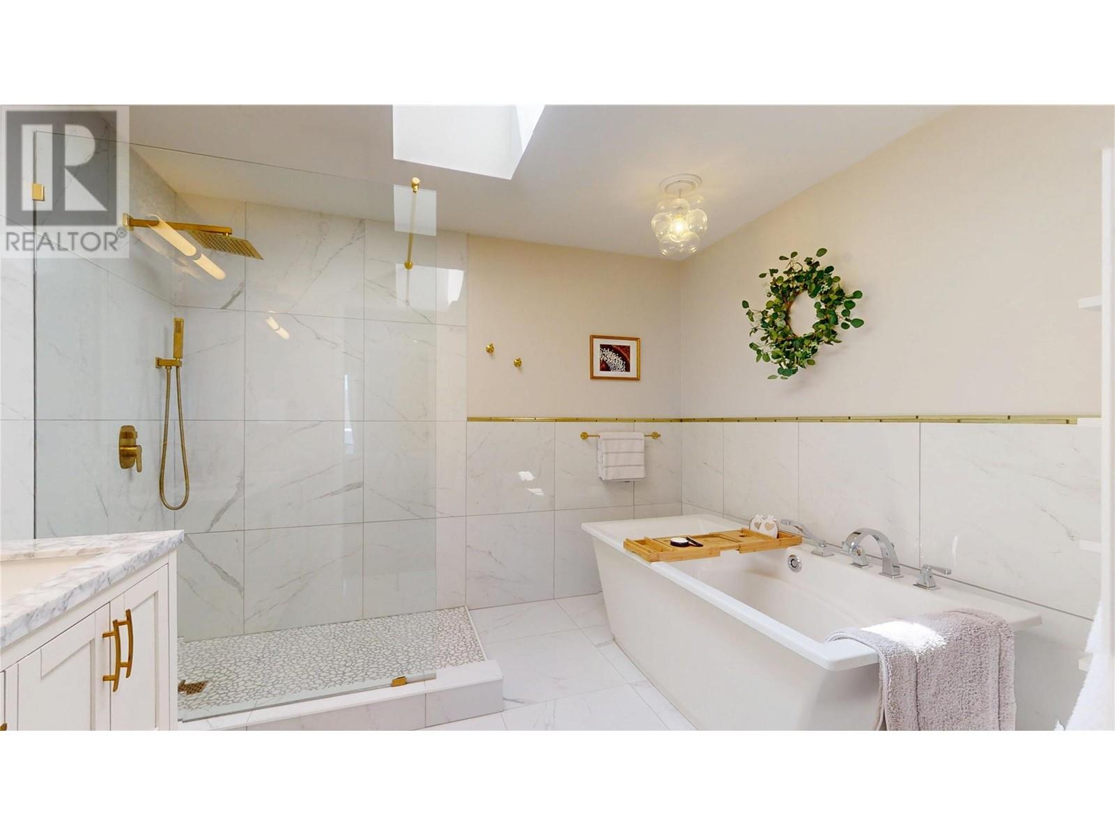 6057 Ellison Avenue, Peachland, British Columbia  V0H 1X4 - Photo 44 - 10350510
