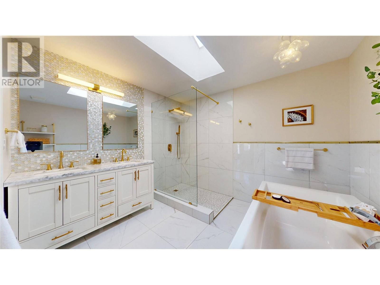 6057 Ellison Avenue, Peachland, British Columbia  V0H 1X4 - Photo 43 - 10350510