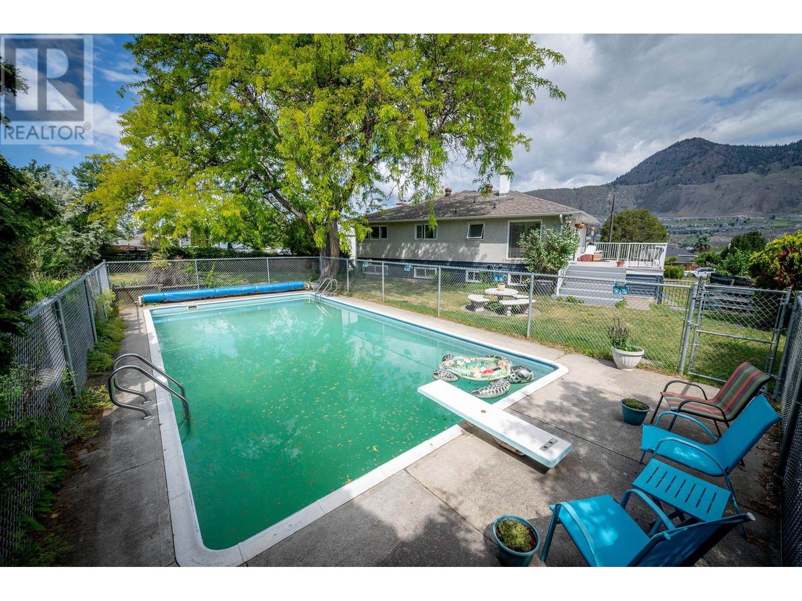 1742 Apple Lane, Kamloops, British Columbia  V2C 4M9 - Photo 2 - 10350596
