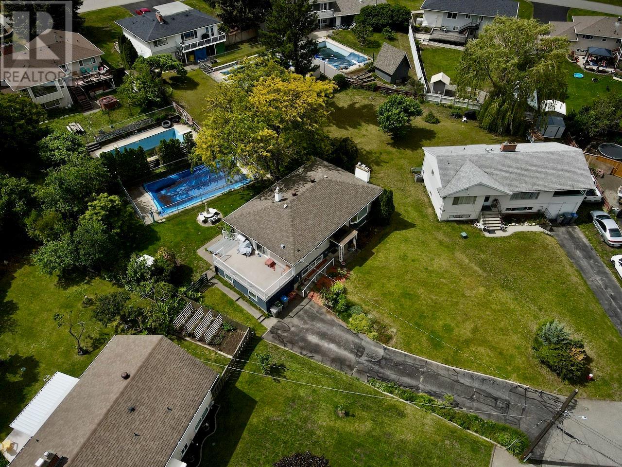 1742 Apple Lane, Kamloops, British Columbia  V2C 4M9 - Photo 29 - 10350596