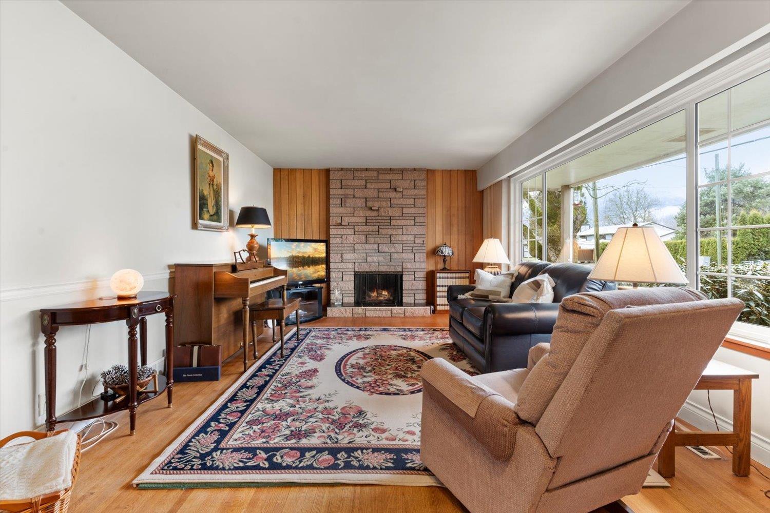 Property at 46268 STRATHCONA ROAD image 5