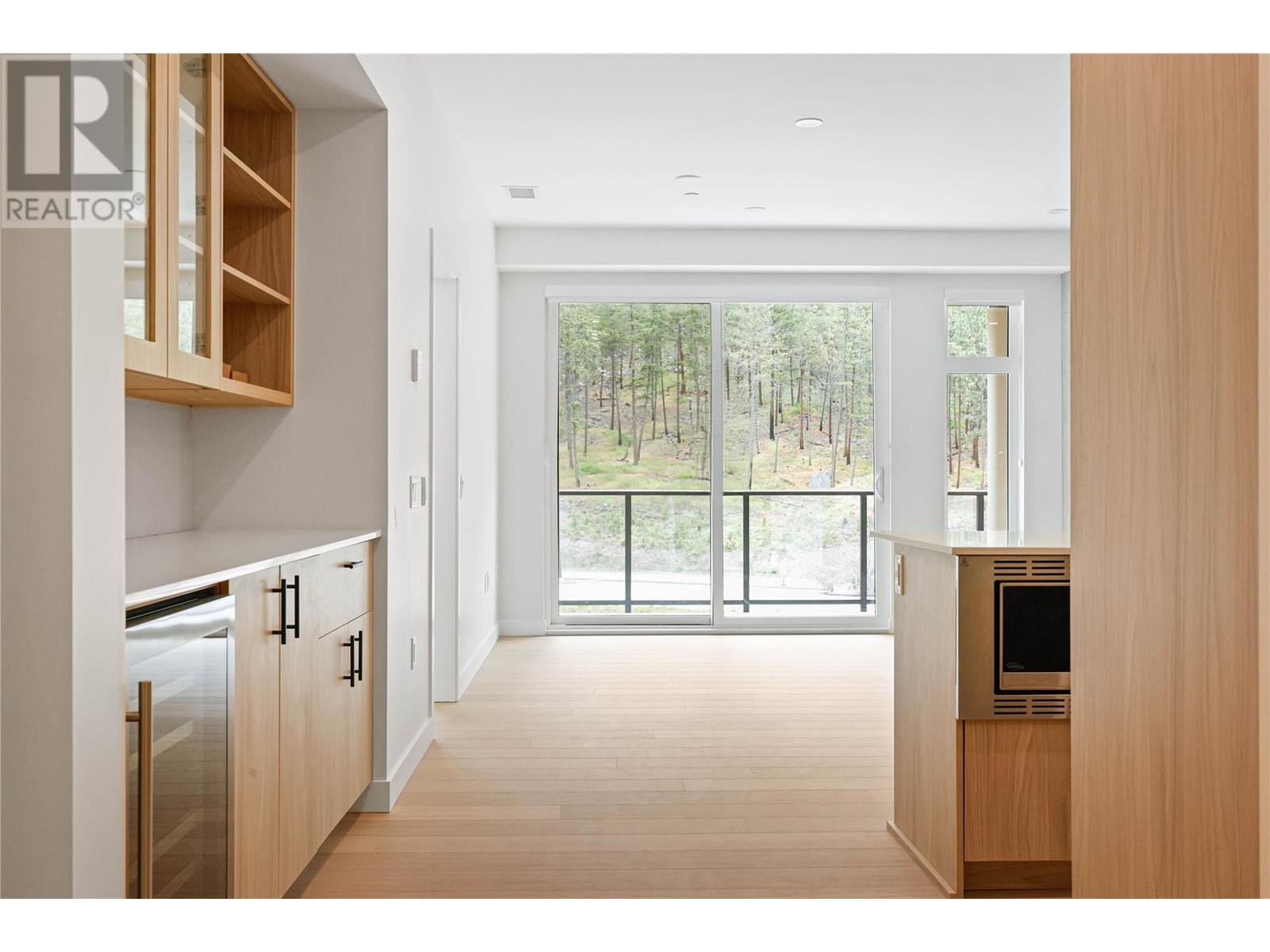 9654 Benchland Drive Unit# 404, Lake Country, British Columbia  V4V 1N3 - Photo 8 - 10350199