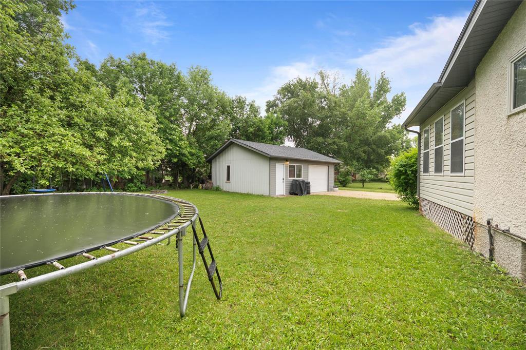 33 Roselawn Bay, Niverville, Manitoba  R0A 1E0 - Photo 37 - 202513984