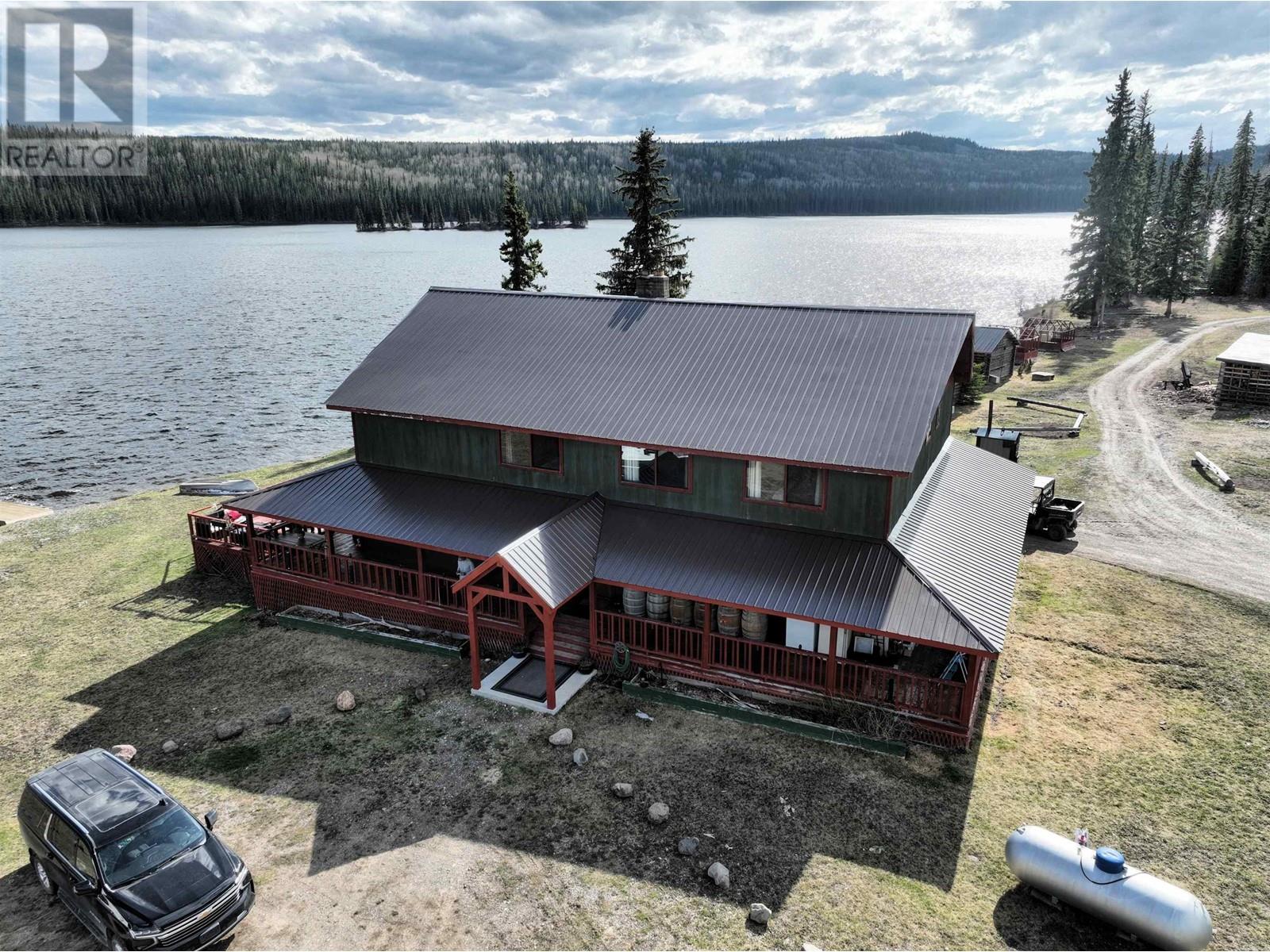 14167 Batnuni Road, Vanderhoof, British Columbia  V2J 3H9 - Photo 1 - C8069656