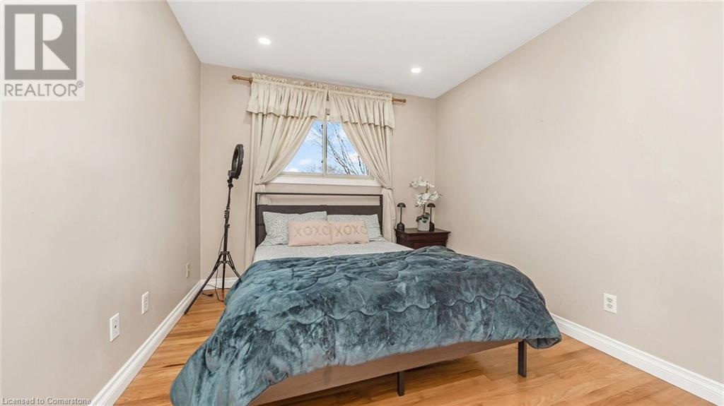 364 Roselawn Place, Waterloo, Ontario  N2L 5P1 - Photo 28 - 40701809