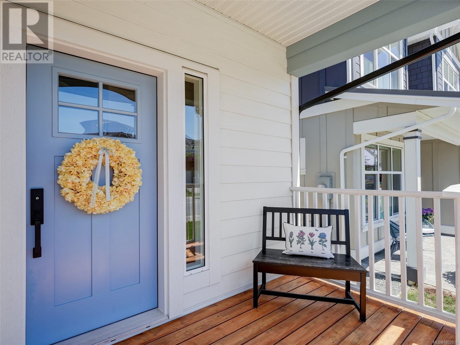 Property at 300 Seafield Rd image 2
