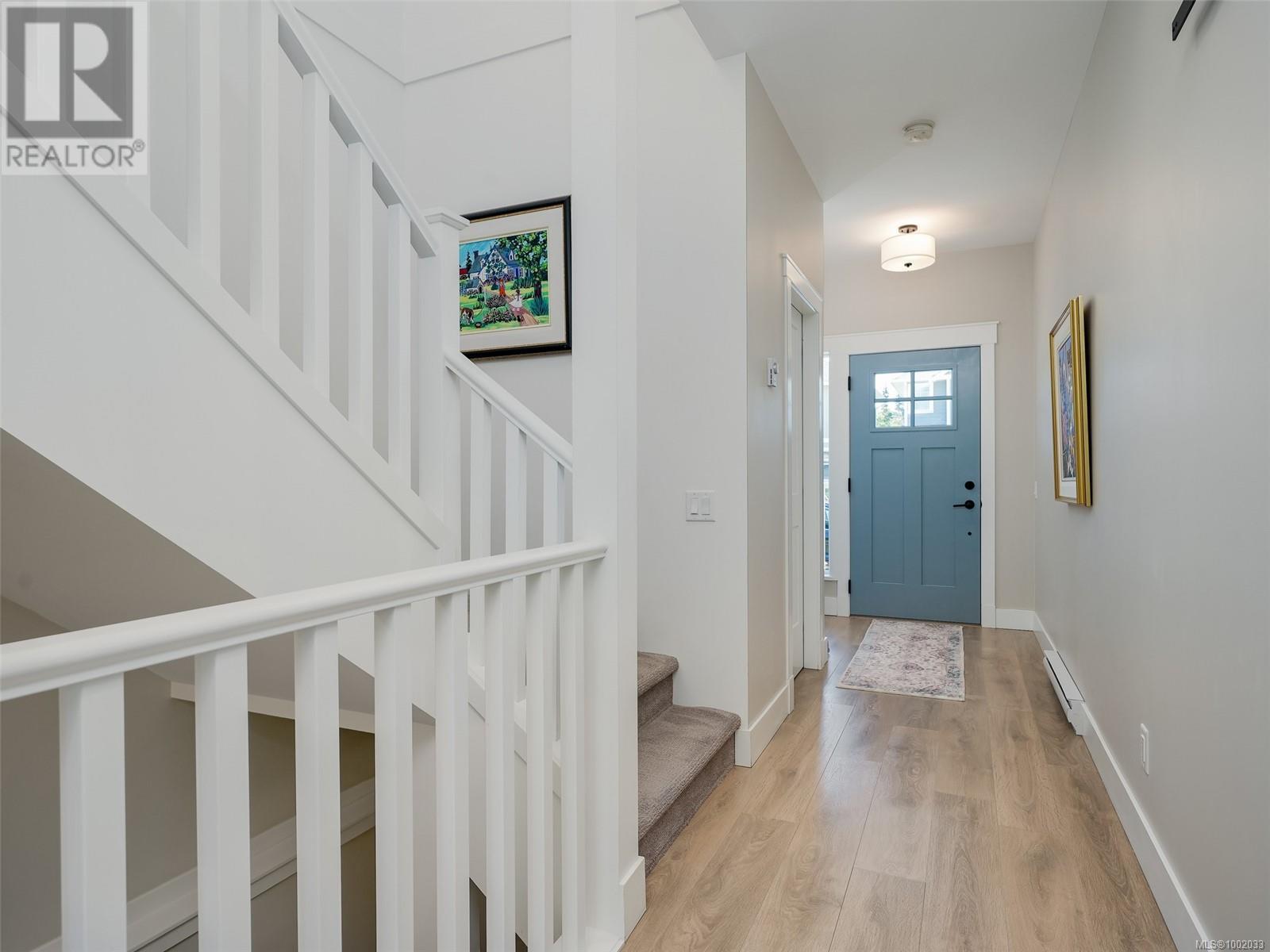 Property at 300 Seafield Rd image 5