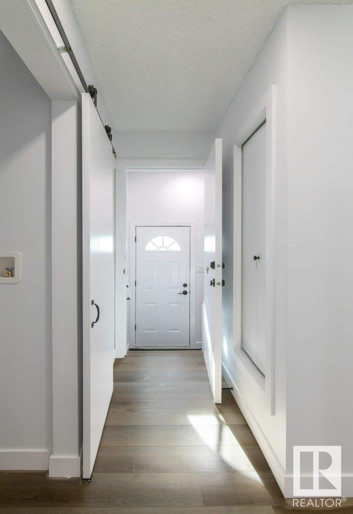 Property at 13403 73 ST NW image 3