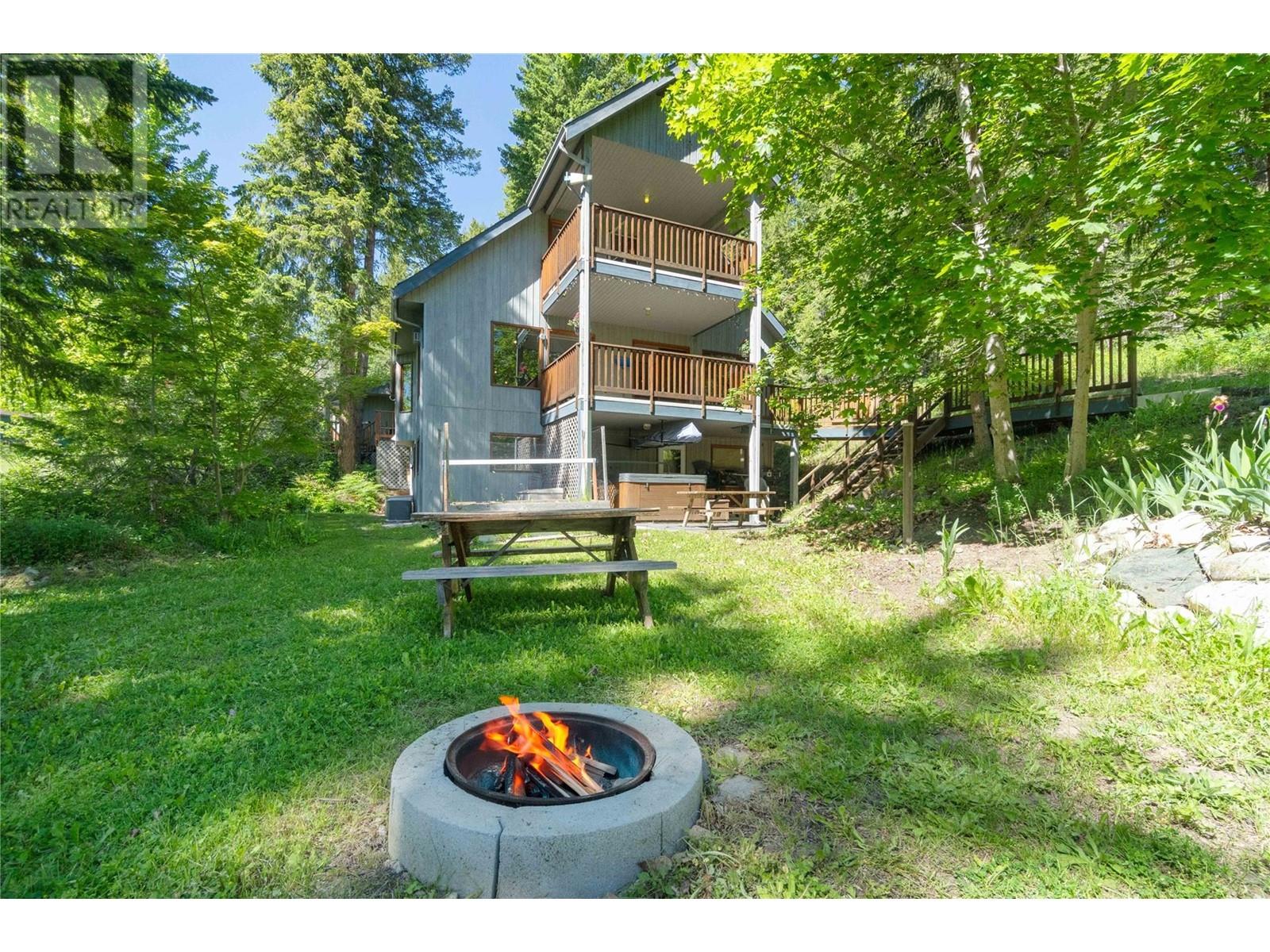 769 & 771 Gardom Lake Road, Enderby, British Columbia  V4Y 4H8 - Photo 5 - 10350239