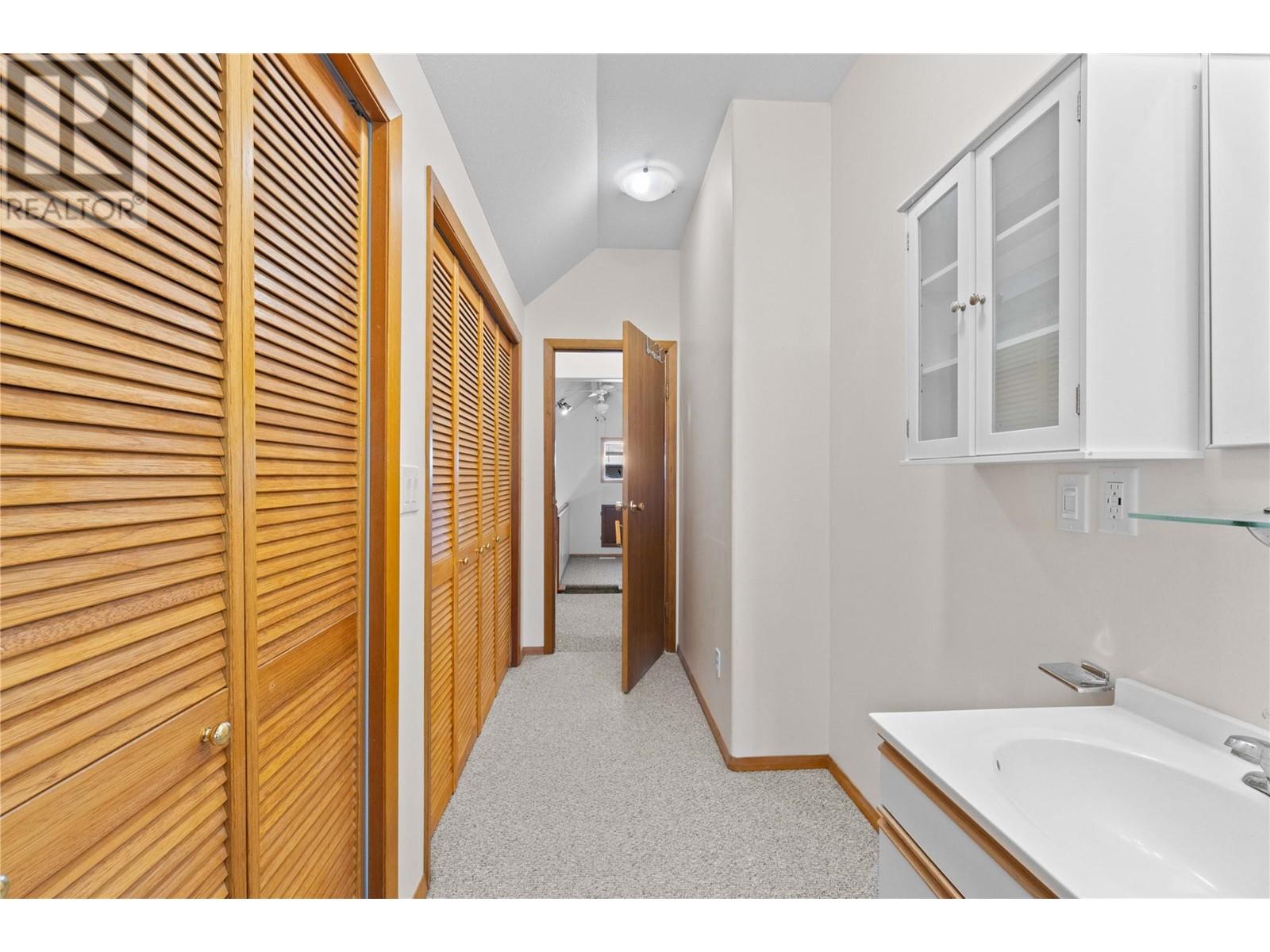 769 & 771 Gardom Lake Road, Enderby, BC V4Y4H8