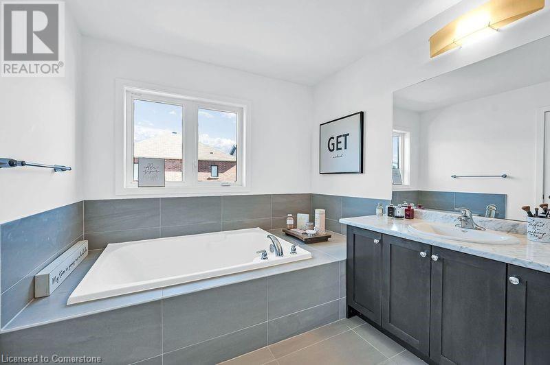 18 Scarletwood Street, Stoney Creek, Ontario  L8J 0K8 - Photo 27 - 40736161