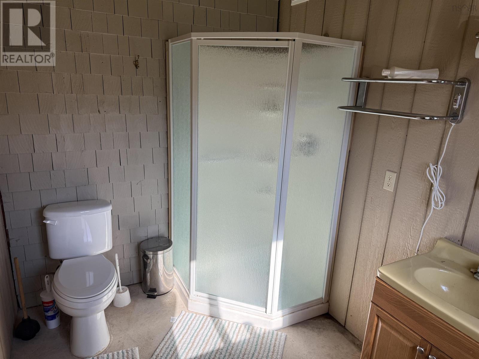 Property at 202 Fleet Settlement Road image 4