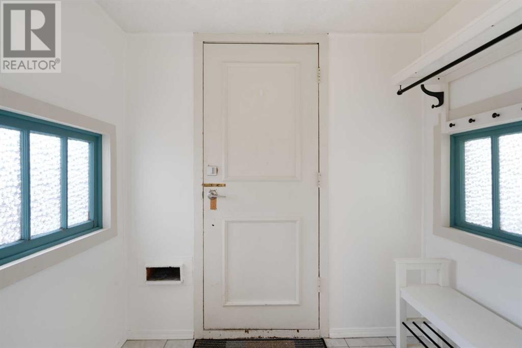 Property at 1409 22 Avenue NW image 3