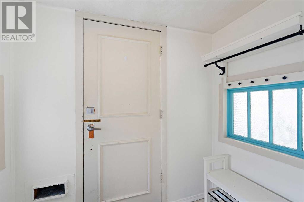 Property at 1409 22 Avenue NW image 4
