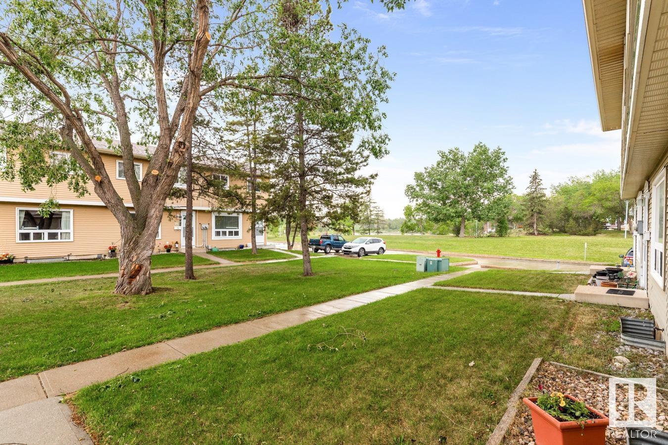 Property at #82 2131 OAK ST image 3