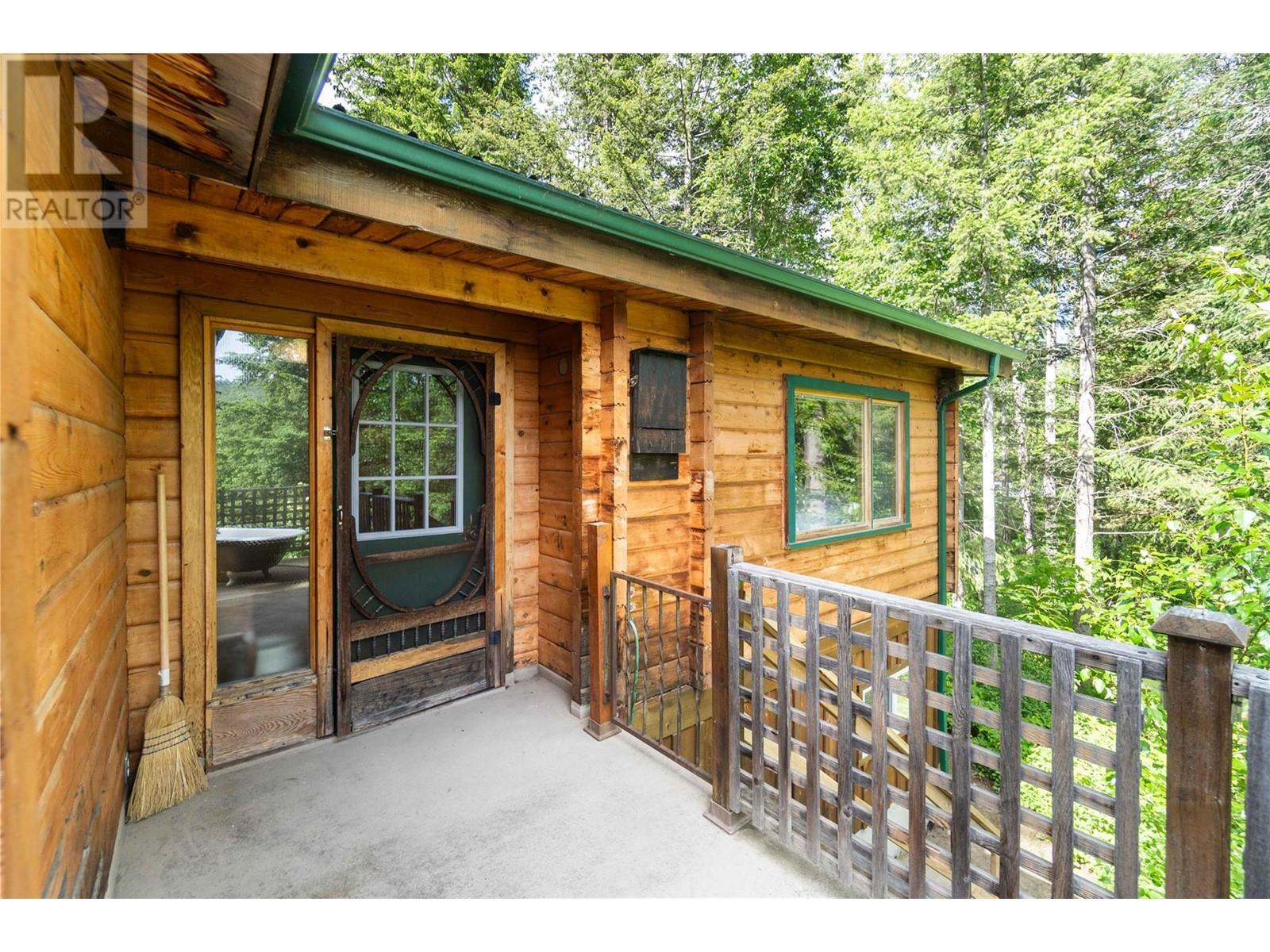 781 Gardom Lake Road, Enderby, BC V0E1V3