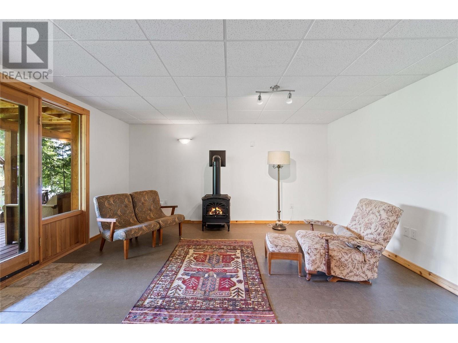 781 Gardom Lake Road, Enderby, BC V0E1V3