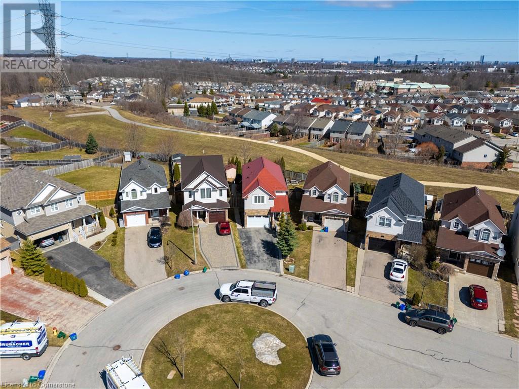 524 Snowdrop Court, Kitchener, Ontario  N2E 4G4 - Photo 3 - 40736629