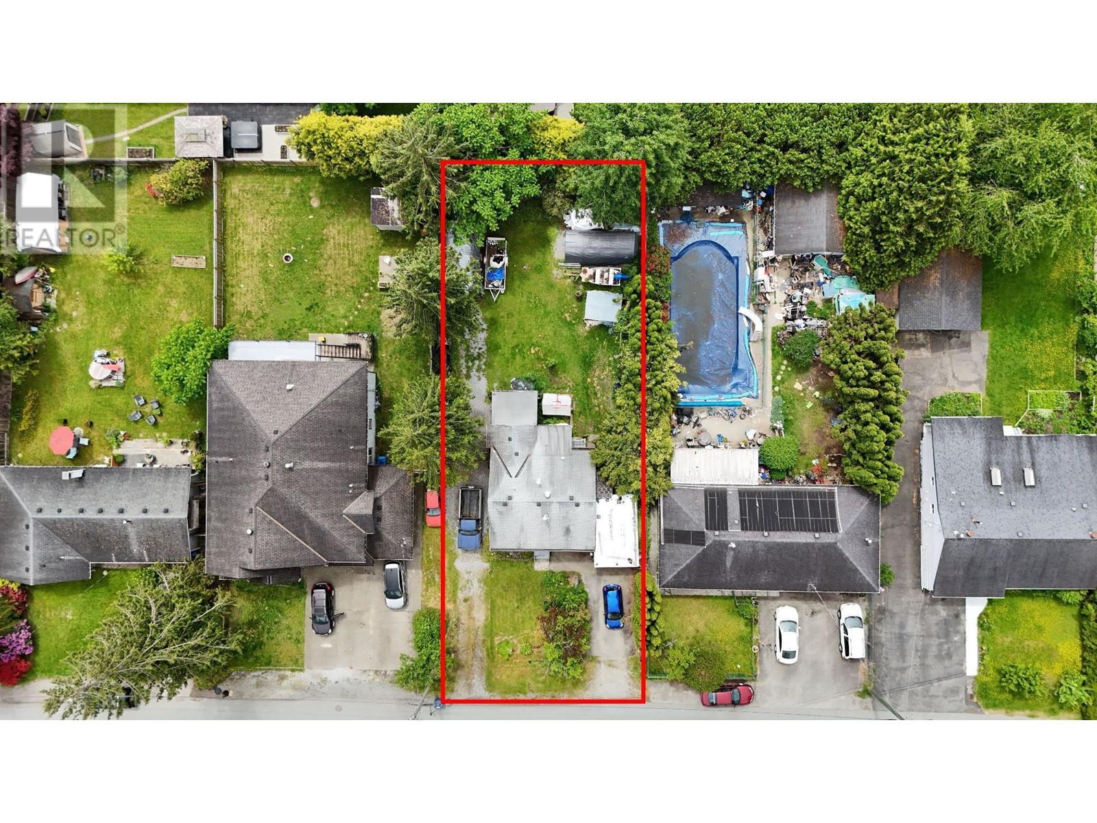 24942 121 Avenue, Maple Ridge, British Columbia  V4R 2A5 - Photo 2 - R3010604