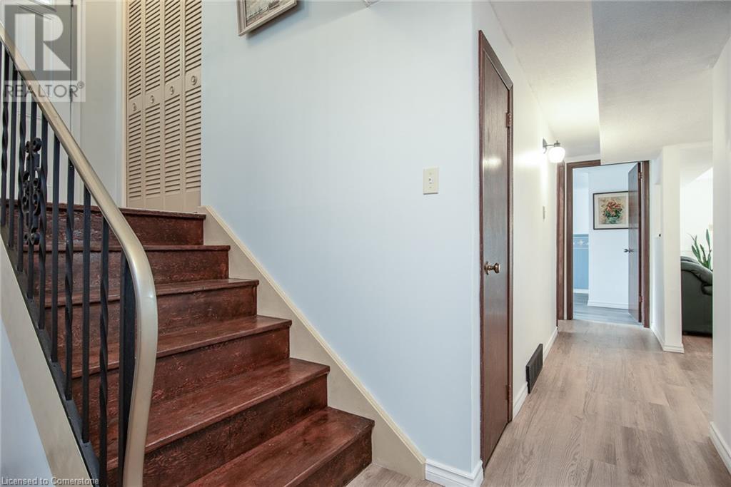 12 Academy Crescent, Waterloo, Ontario  N2L 5H7 - Photo 41 - 40736318