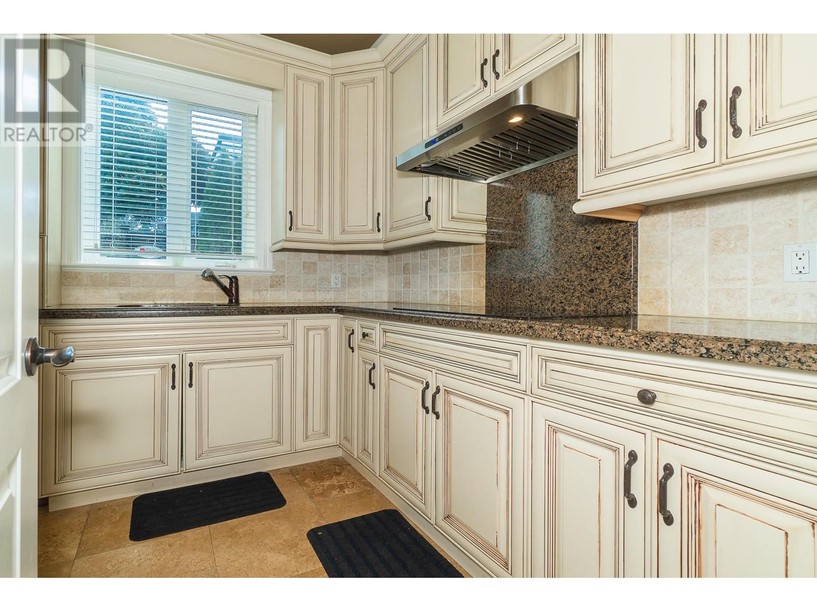 6390 Gordon Avenue, Burnaby, British Columbia  V5E 3M1 - Photo 10 - R2999985