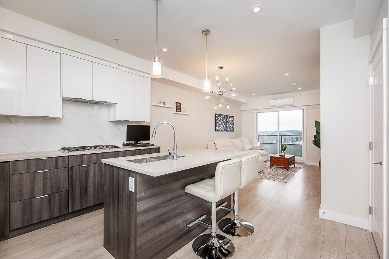 A402 14468 72 Avenue, Surrey, British Columbia  V3S 2E7 - Photo 3 - R3009517